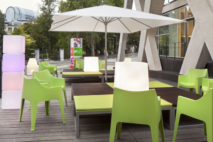 Imagen de los exteriores del Hotel Aloft Brussels Schuman. Foto 16