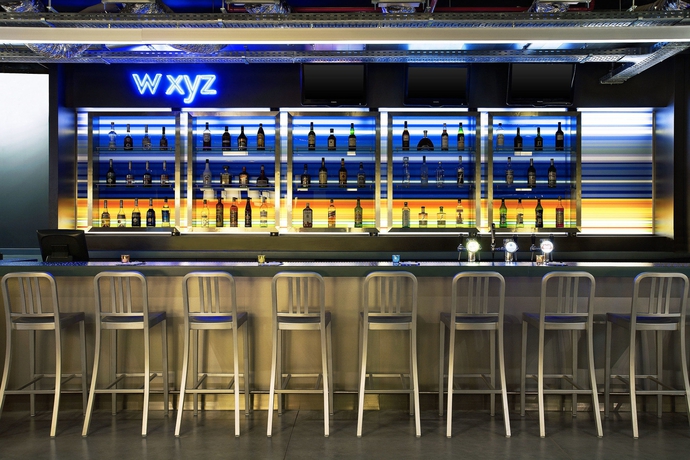 Imagen del bar/restaurante del Hotel Aloft Brussels Schuman. Foto 7