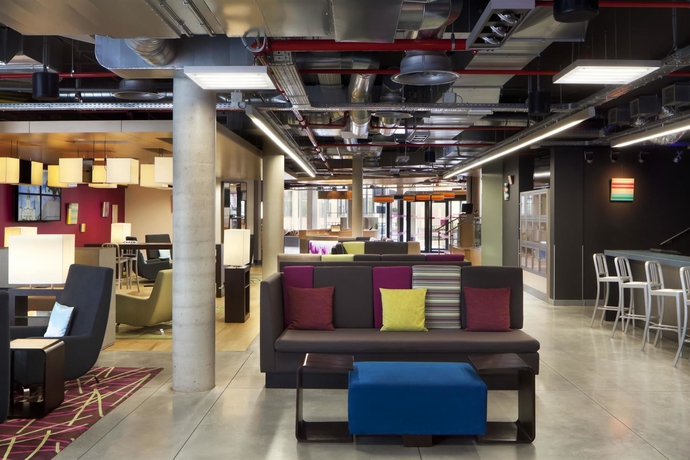 Imagen del bar/restaurante del Hotel Aloft Brussels Schuman. Foto 9