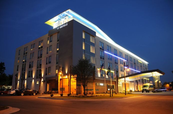 Imagen de los interiores del Hotel Aloft Charleston Airport and Convention Center. Foto 8