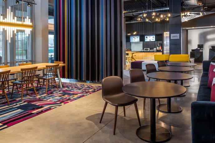 Imagen de los interiores del Hotel Aloft Charlotte Ballantyne. Foto 19