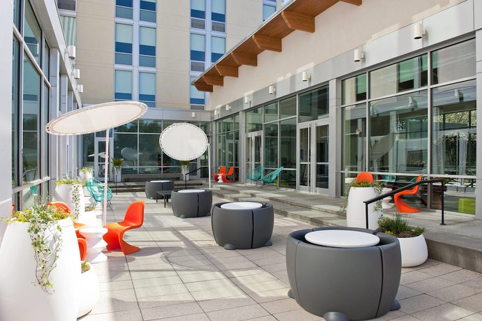 Imagen de los interiores del Hotel Aloft Charlotte Ballantyne. Foto 20