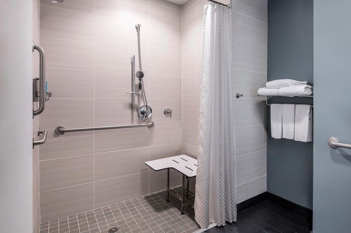 Imagen de la habitación del Hotel Aloft Charlotte Ballantyne. Foto 12