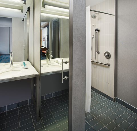 Imagen de la habitación del Hotel Aloft Charlotte City Center. Foto 12