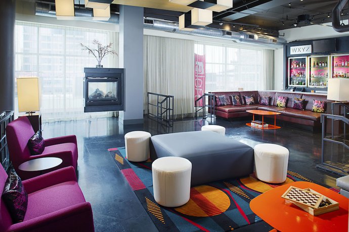 Imagen de los interiores del Hotel Aloft Charlotte City Center. Foto 15
