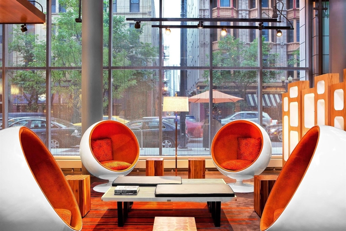Imagen de los interiores del Hotel Aloft Chicago Downtown River North. Foto 15