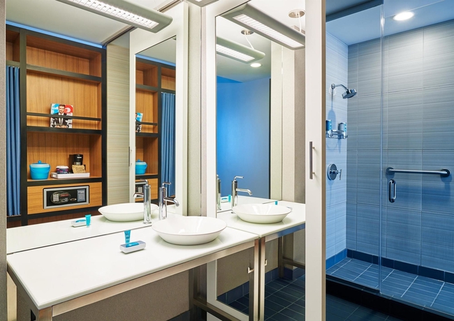 Imagen de la habitación del Hotel Aloft Chicago O'hare. Foto 6