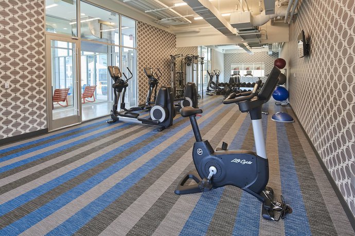 Imagen de los interiores del Hotel Aloft Cleveland Airport. Foto 20
