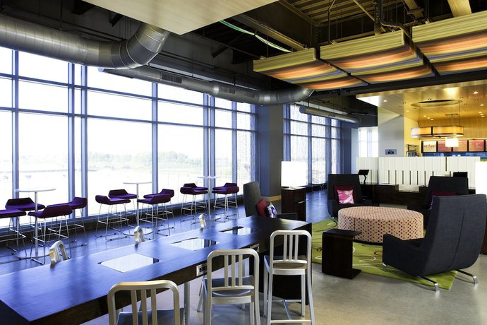 Imagen de los interiores del Hotel Aloft Cleveland Downtown. Foto 14