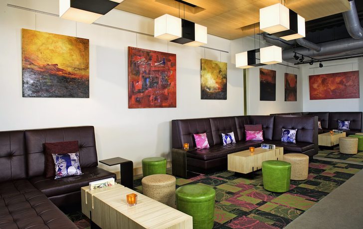 Imagen del bar/restaurante del Hotel Aloft Cleveland Downtown. Foto 6