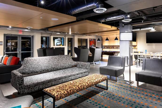 Imagen de los interiores del Hotel Aloft Columbia Harbison. Foto 18