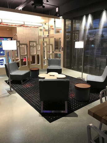 Imagen de los interiores del Hotel Aloft Columbus Westerville. Foto 10