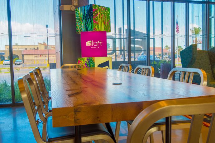 Imagen de los interiores del Hotel Aloft Corpus Christi. Foto 7
