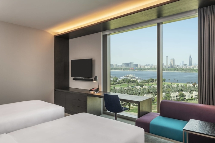 Imagen de la habitación del Hotel Aloft Dubai Creek. Foto 5