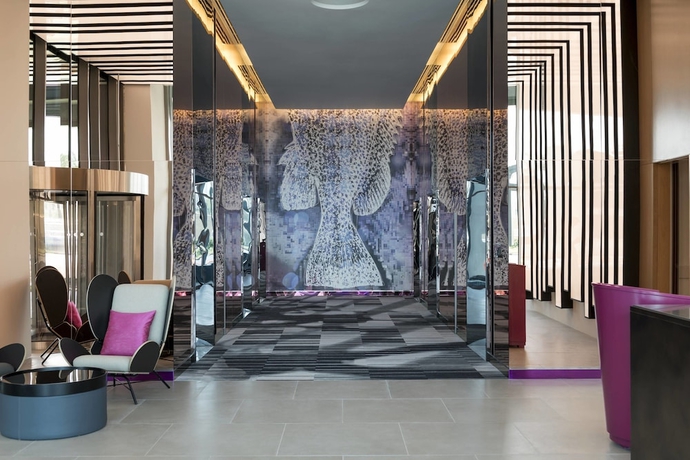 Imagen de los interiores del Hotel Aloft Dubai Creek. Foto 19