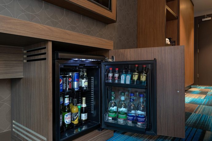 Imagen de la habitación del Hotel Aloft Dublin City. Foto 17