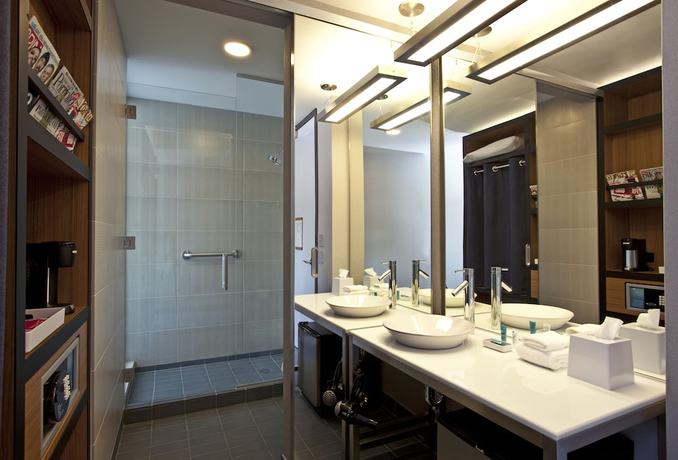 Imagen de la habitación del Hotel Aloft Dulles Airport North. Foto 11
