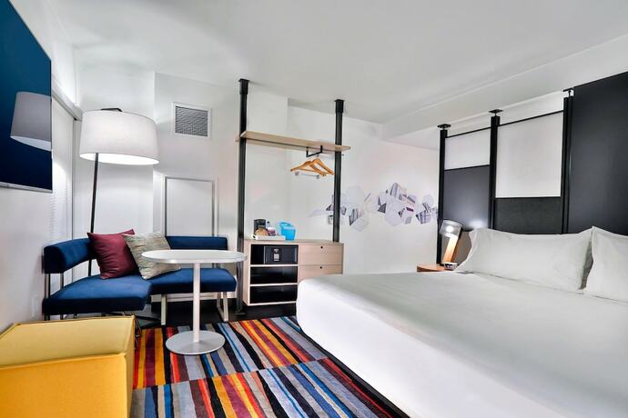 Imagen de la habitación del Hotel Aloft Fort Lauderdale Airport. Foto 11