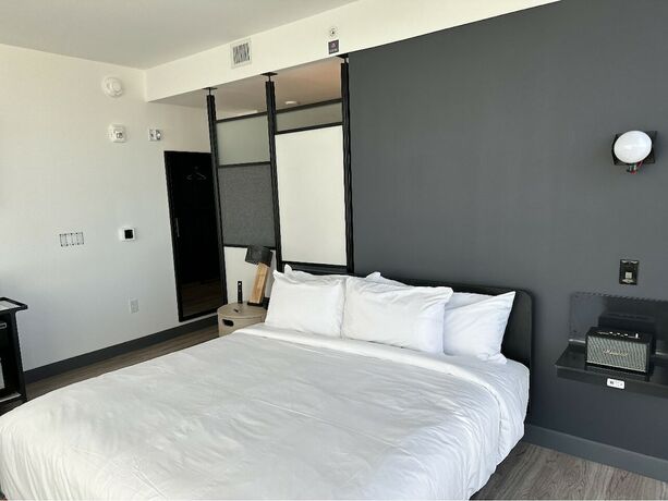 Imagen de la habitación del Hotel Aloft Fort Lauderdale Airport. Foto 12