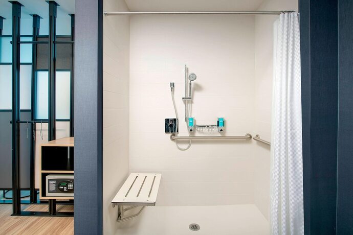 Imagen de la habitación del Hotel Aloft Fort Lauderdale Airport. Foto 13