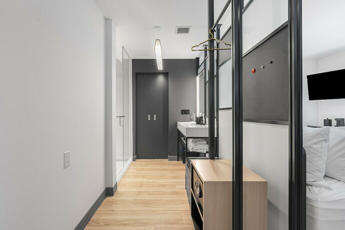 Imagen de la habitación del Hotel Aloft Fort Lauderdale Airport. Foto 15
