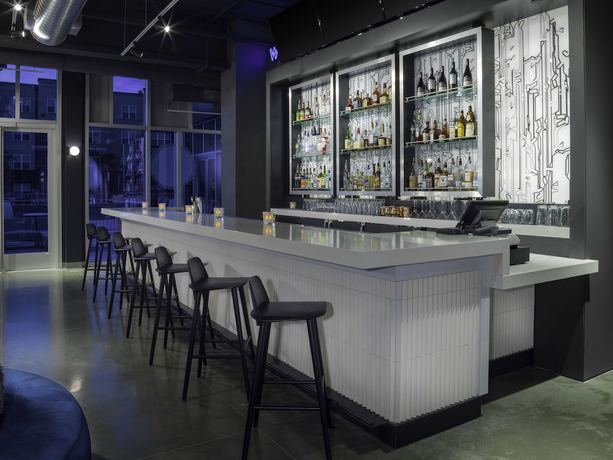 Imagen del bar/restaurante del Hotel Aloft Gainesville University Area. Foto 3