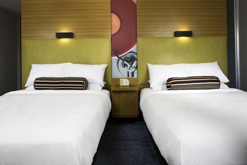 Imagen de la habitación del Hotel Aloft Green Bay. Foto 4