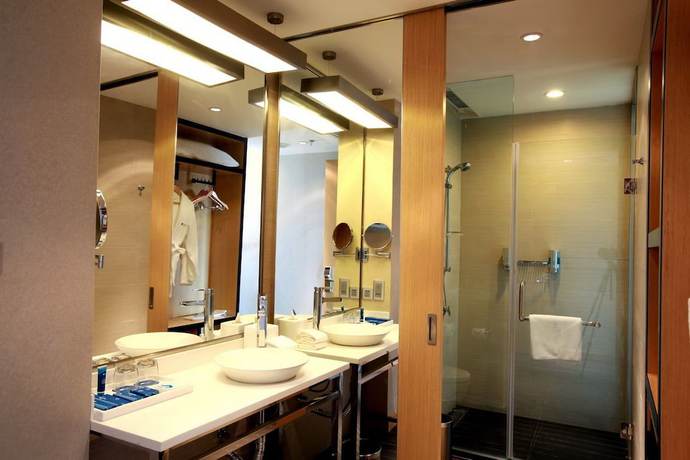 Imagen de la habitación del Hotel Aloft Haiyang. Foto 8