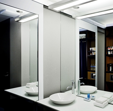 Imagen de la habitación del Hotel Aloft Harlem. Foto 10