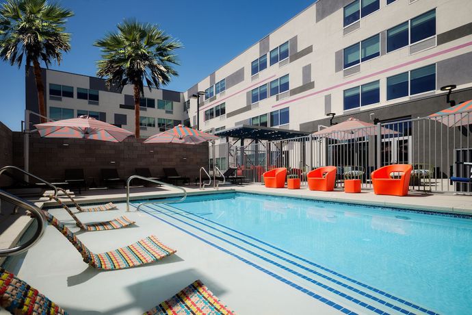 Imagen de la piscina del Hotel Aloft Henderson. Foto 15