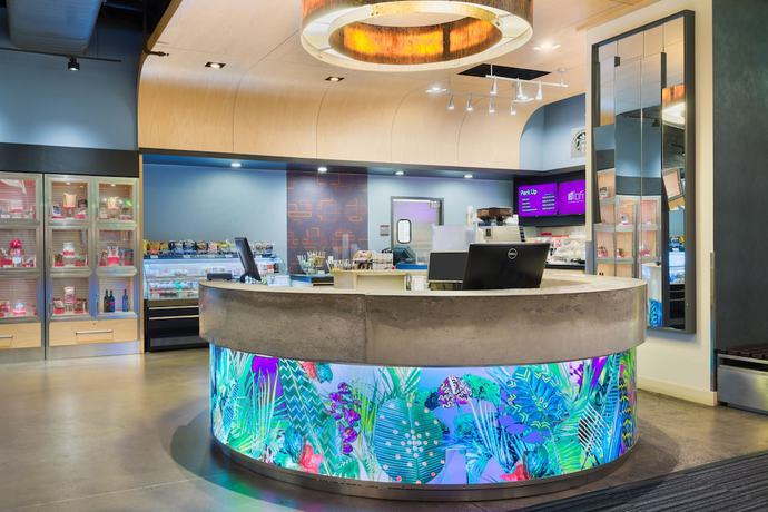 Imagen de los interiores del Hotel Aloft Jacksonville Airport. Foto 7