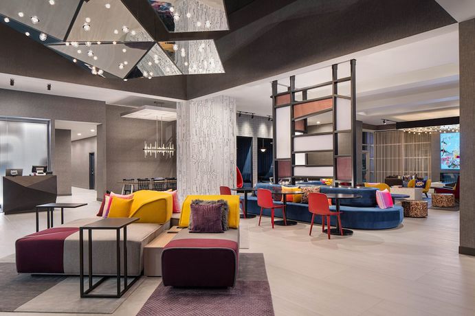 Imagen del bar/restaurante del Hotel Aloft Katy Mills. Foto 4