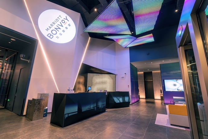 Imagen de los interiores del Hotel Aloft Kunshan Dianshan Lake. Foto 15