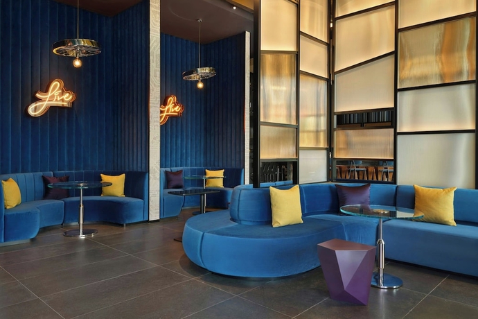 Imagen del bar/restaurante del Hotel Aloft Kunshan Dianshan Lake. Foto 4
