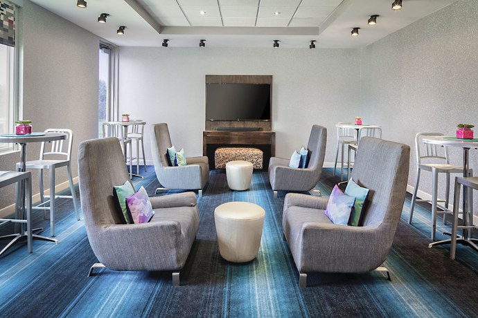Imagen de los interiores del Hotel Aloft Las Colinas. Foto 18
