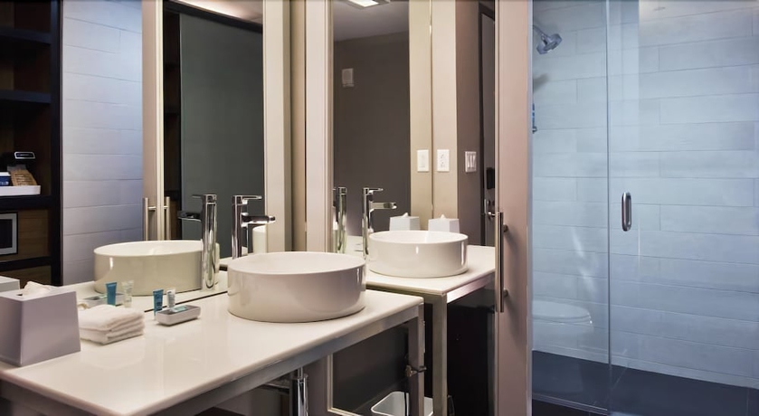 Imagen de la habitación del Hotel Aloft Liverpool. Foto 15