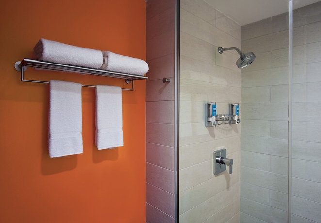 Imagen de la habitación del Hotel Aloft Liverpool. Foto 17