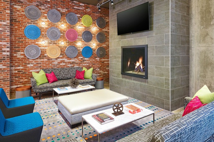 Imagen de los interiores del Hotel Aloft Louisville Downtown. Foto 20