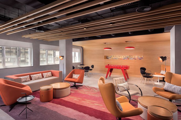 Imagen de los interiores del Hotel Aloft Madrid Gran Via. Foto 13