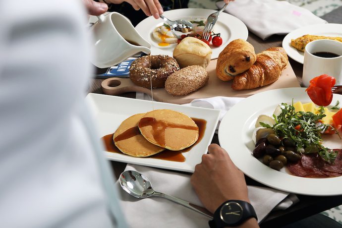 Imagen del bar/restaurante del Hotel Aloft Me'aisam, Dubai. Foto 8