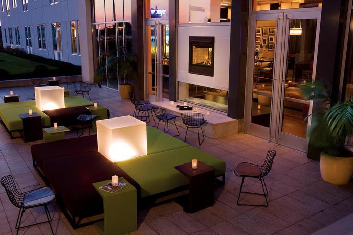 Imagen de los exteriores del Hotel Aloft Miami Airport. Foto 10