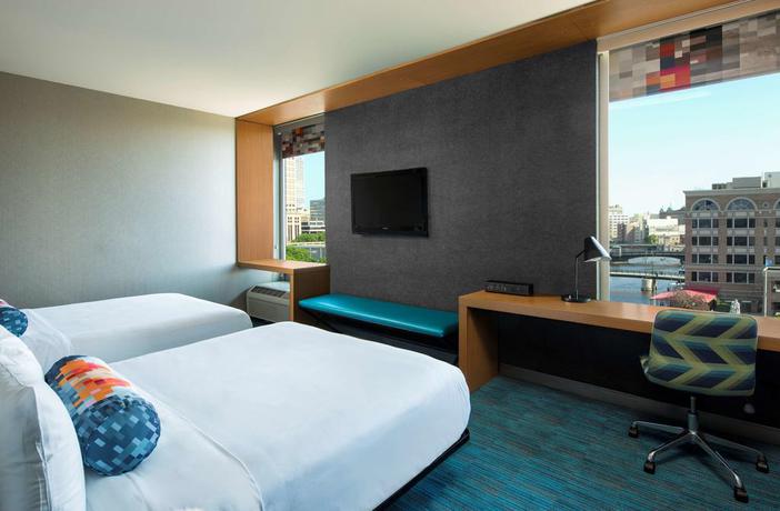 Imagen de la habitación del Hotel Aloft Milwaukee Downtown. Foto 6