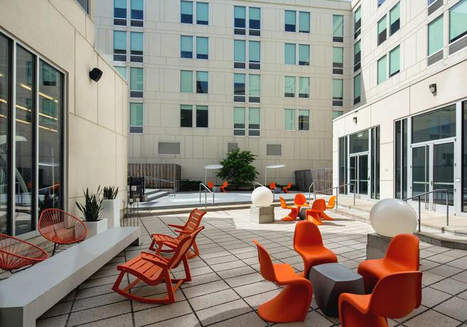 Imagen de los exteriores del Hotel Aloft Milwaukee Downtown. Foto 9