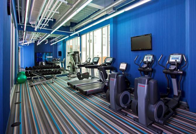 Imagen de los interiores del Hotel Aloft Milwaukee Downtown. Foto 10