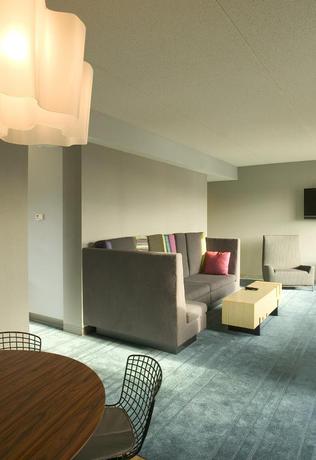 Imagen de la habitación del Hotel Aloft Minneapolis. Foto 6