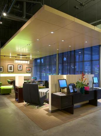 Imagen de los interiores del Hotel Aloft Minneapolis. Foto 10