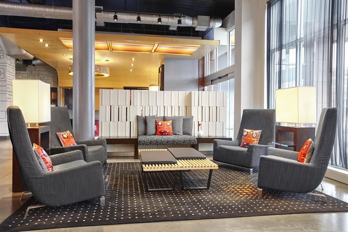 Imagen de los interiores del Hotel Aloft Montreal Airport. Foto 14