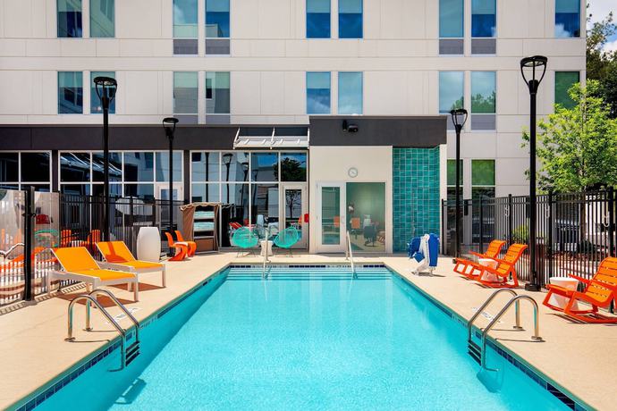 Imagen de la piscina del Hotel Aloft Nashville Airport. Foto 17