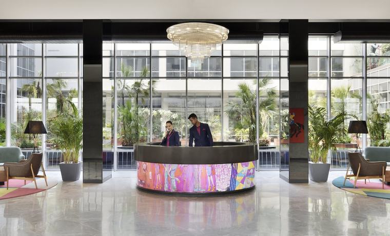 Imagen de los interiores del Hotel Aloft New Delhi Aerocity. Foto 19