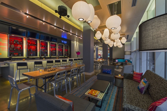 Imagen del bar/restaurante del Hotel Aloft New Orleans Downtown. Foto 3